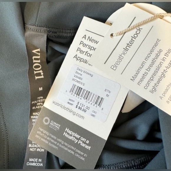 Vuori Daily Wideleg NWT - Picture 5 of 6